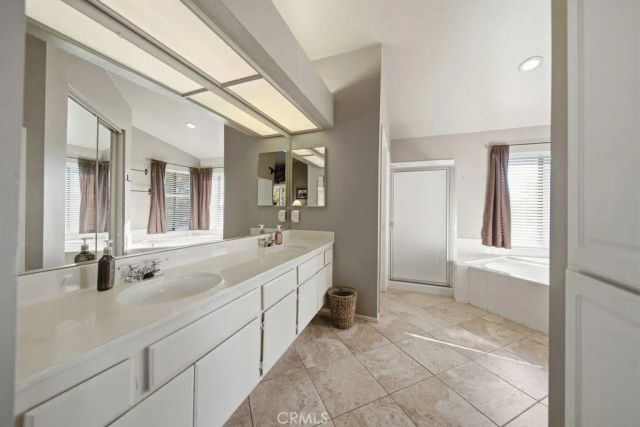 5633 W Avenue L2, Lancaster, CA 93536