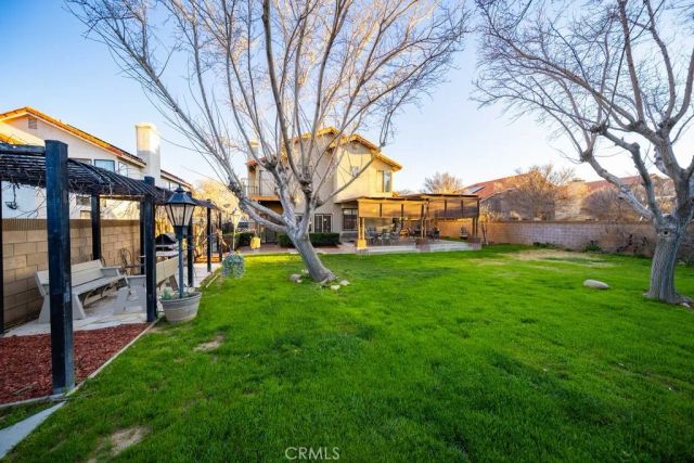 5633 W Avenue L2, Lancaster, CA 93536