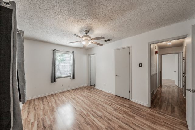 756 NW Wood Street, Burleson, TX 76028