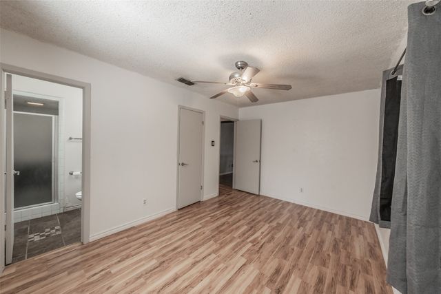 756 NW Wood Street, Burleson, TX 76028