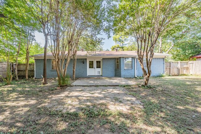 756 NW Wood Street, Burleson, TX 76028