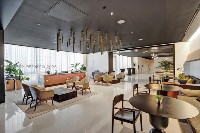 159 NE 6th St 3901, Miami, FL 33132