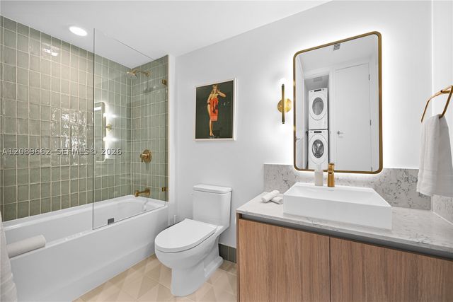 159 NE 6th St 3901, Miami, FL 33132