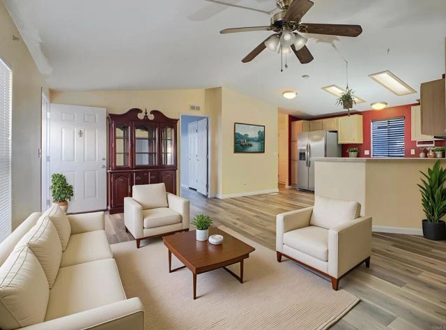 300 Thornton 5, El Cajon, CA 92021