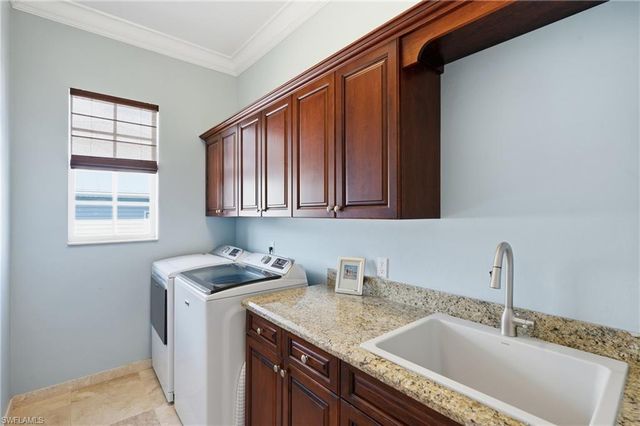 5575 Avenida Pescadora, Fort Myers Beach, FL 33931