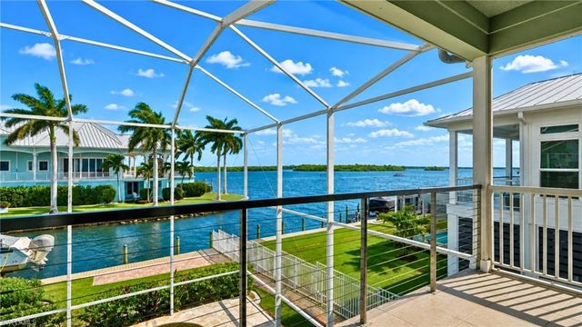 5575 Avenida Pescadora, Fort Myers Beach, FL 33931