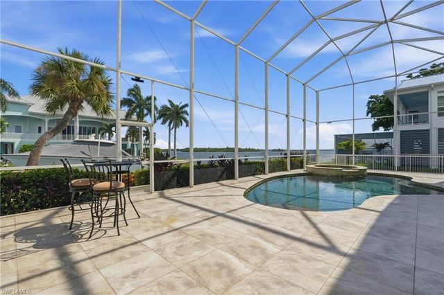 5575 Avenida Pescadora, Fort Myers Beach, FL 33931