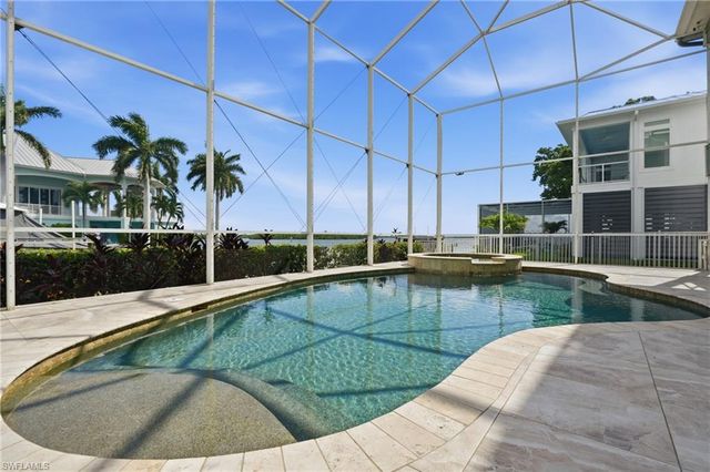 5575 Avenida Pescadora, Fort Myers Beach, FL 33931