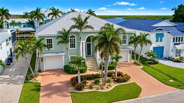 5575 Avenida Pescadora, Fort Myers Beach, FL 33931