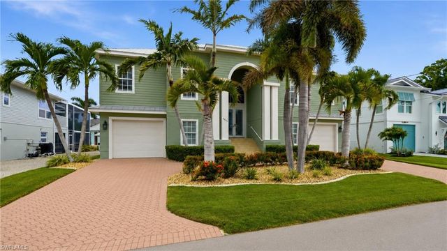 5575 Avenida Pescadora, Fort Myers Beach, FL 33931