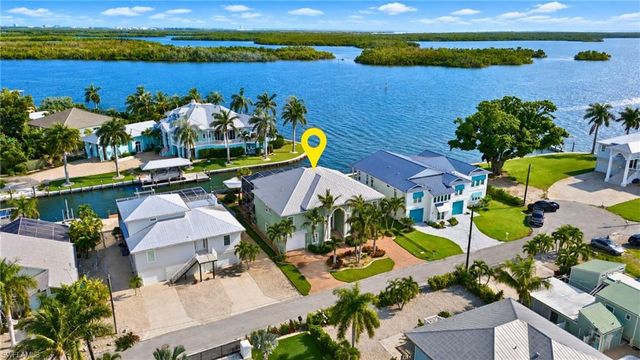 5575 Avenida Pescadora, Fort Myers Beach, FL 33931