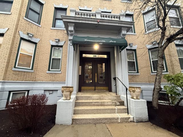 88 Gordon Street 304, Boston, MA 02135