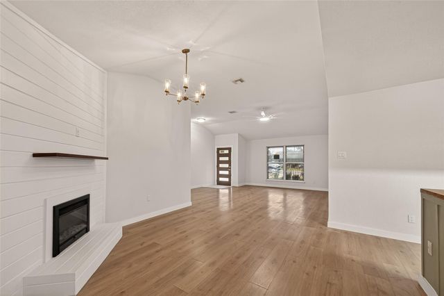 325 Hargett Street, Clute, TX 77531