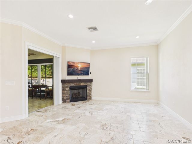 9254 S Deer Park Drive, Homosassa, FL 34446