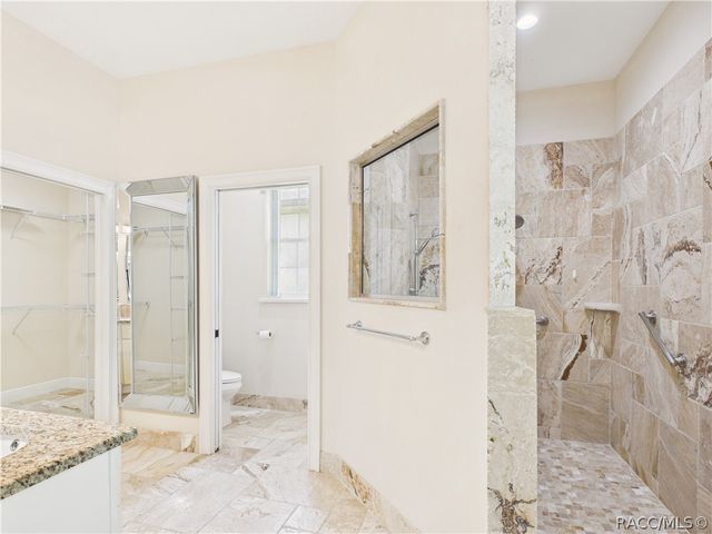 9254 S Deer Park Drive, Homosassa, FL 34446