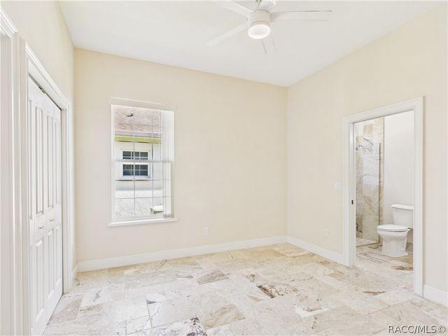 9254 S Deer Park Drive, Homosassa, FL 34446