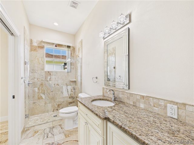 9254 S Deer Park Drive, Homosassa, FL 34446