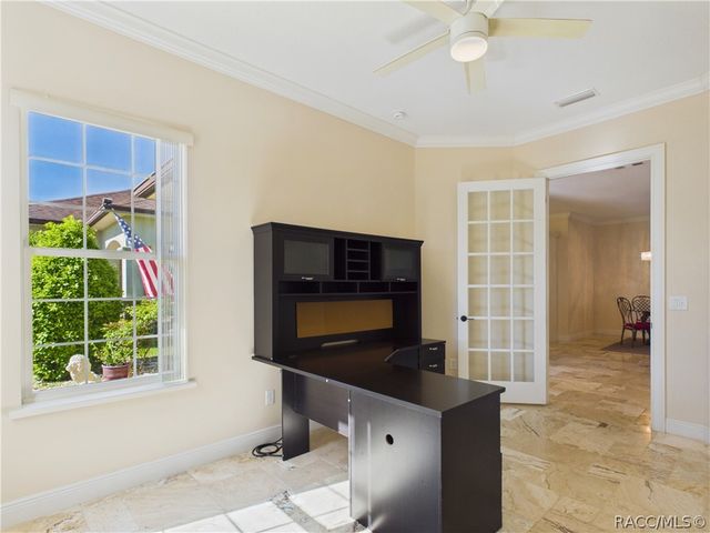 9254 S Deer Park Drive, Homosassa, FL 34446