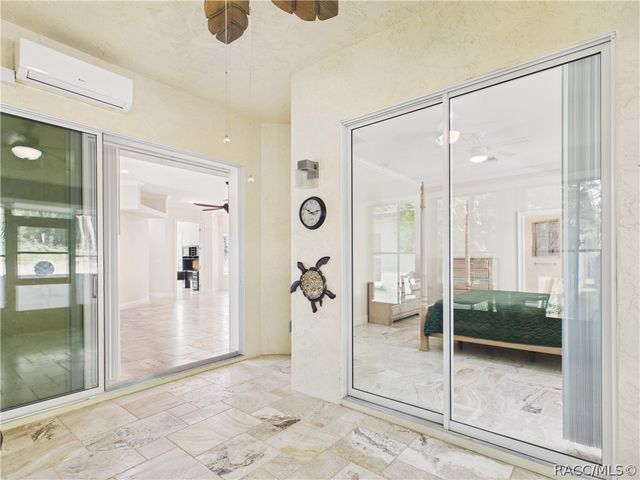 9254 S Deer Park Drive, Homosassa, FL 34446