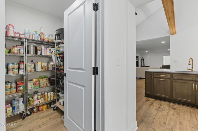 4509 Old Stage Road, Kingsport, TN 37664