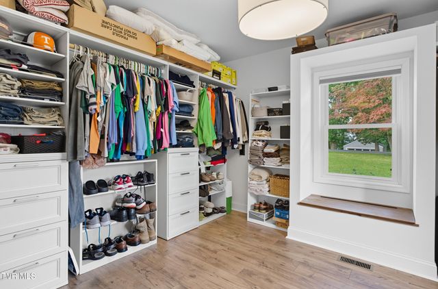 4509 Old Stage Road, Kingsport, TN 37664