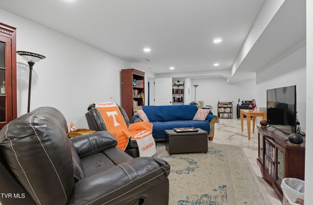 4509 Old Stage Road, Kingsport, TN 37664