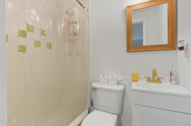 4509 Old Stage Road, Kingsport, TN 37664