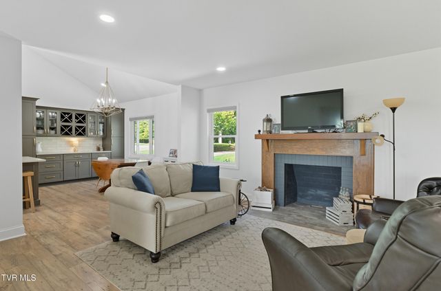 4509 Old Stage Road, Kingsport, TN 37664