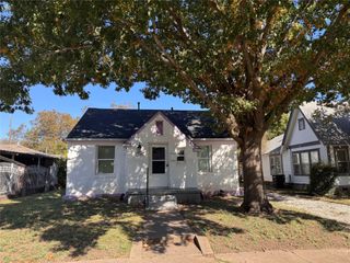 2547 Sharon Street, Dallas, TX 75211