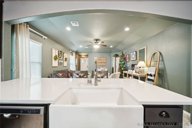 10303 N 99th East Avenue, Owasso, OK 74055