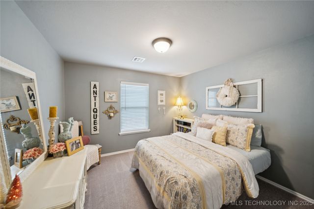 10303 N 99th East Avenue, Owasso, OK 74055