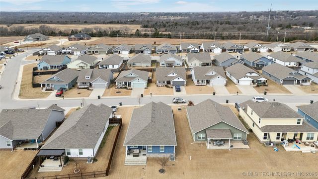 10303 N 99th East Avenue, Owasso, OK 74055