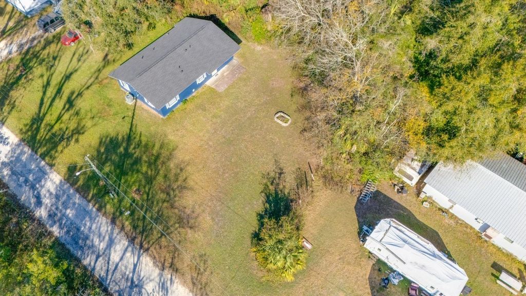 Image 4 of property listing at 19901 SW 109TH PLACE, Dunnellon, FL 34432