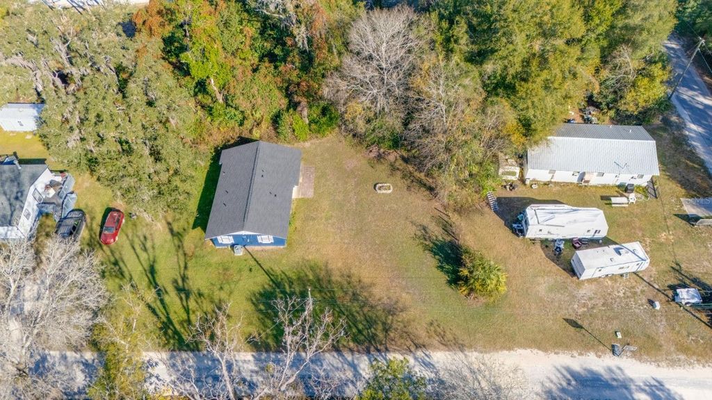 Image 5 of property listing at 19901 SW 109TH PLACE, Dunnellon, FL 34432