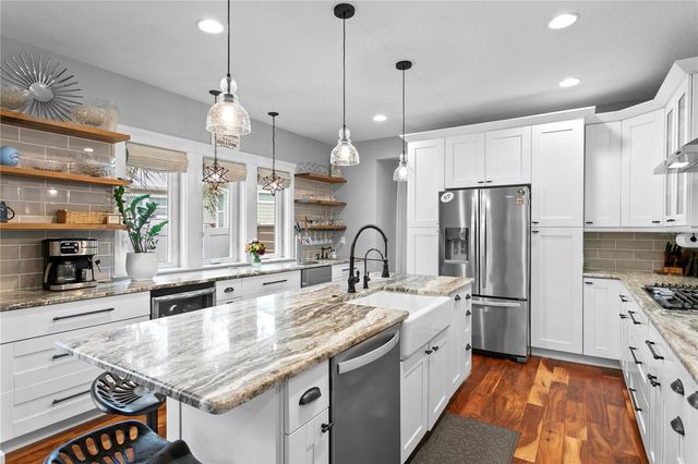 806 W FRANCES AVENUE, Tampa, FL 33602