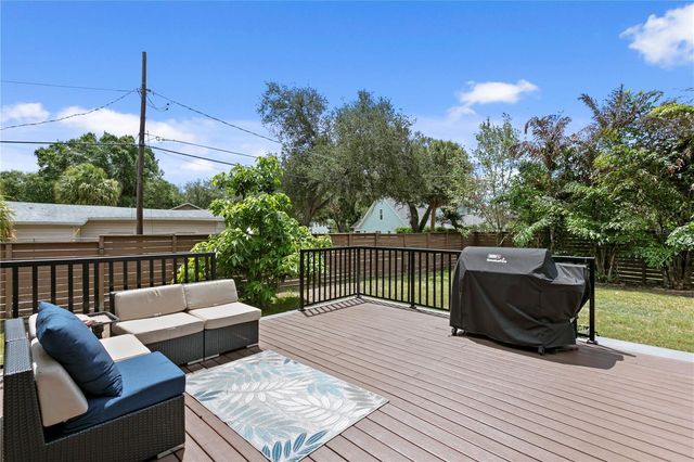 806 W FRANCES AVENUE, Tampa, FL 33602