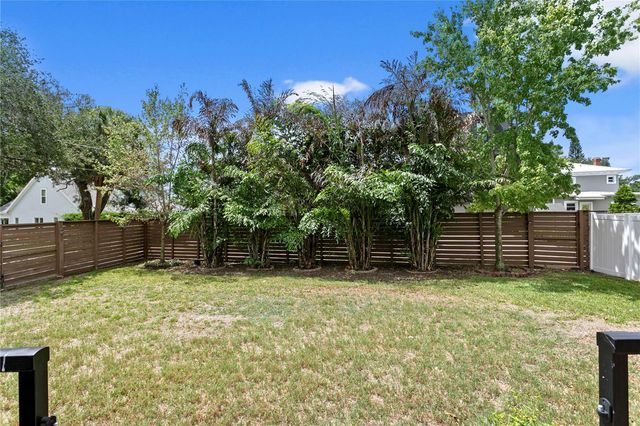 806 W FRANCES AVENUE, Tampa, FL 33602