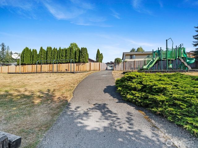 108 Noble Way, Granite Falls, WA 98252