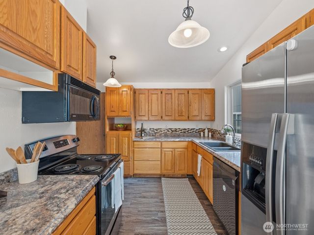 108 Noble Way, Granite Falls, WA 98252