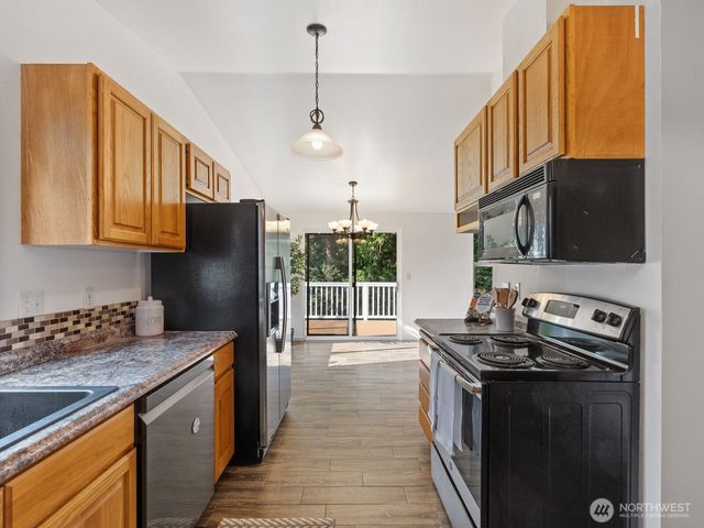 108 Noble Way, Granite Falls, WA 98252