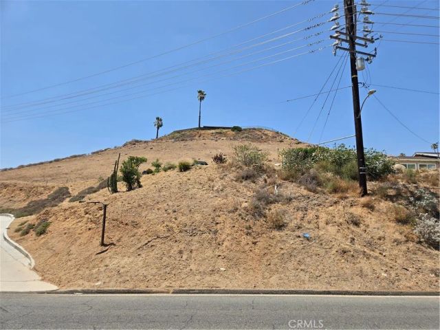 5623 Golden West Ave, Jurupa Valley, CA 92509