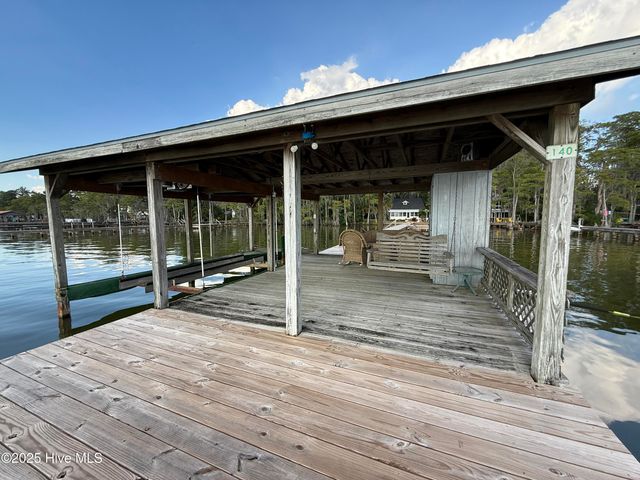 940 White Lake Drive, Elizabethtown, NC 28337