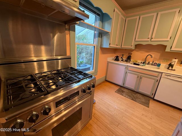 940 White Lake Drive, Elizabethtown, NC 28337