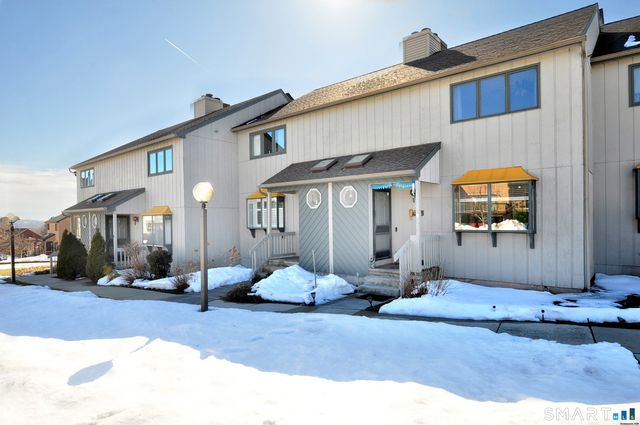 234 Skyview Drive 234, Cromwell, CT 06416