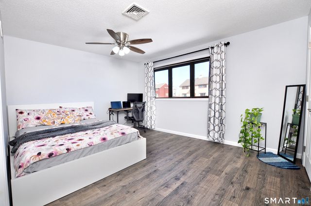 234 Skyview Drive 234, Cromwell, CT 06416