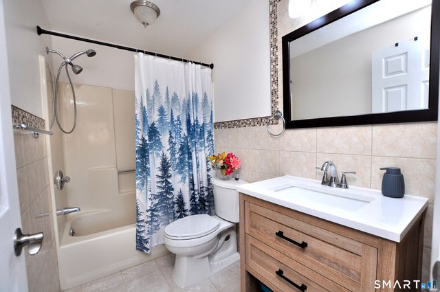 234 Skyview Drive 234, Cromwell, CT 06416