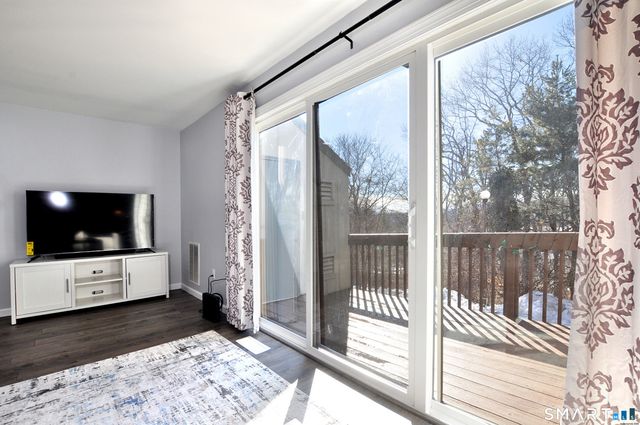 234 Skyview Drive 234, Cromwell, CT 06416