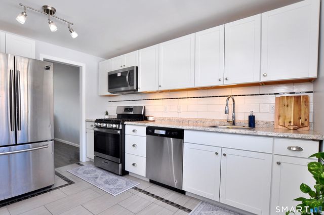 234 Skyview Drive 234, Cromwell, CT 06416