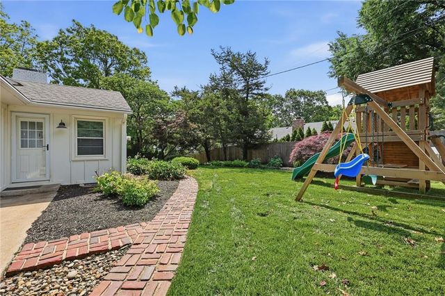 1901 W 70th Street, Mission Hills, KS 66208