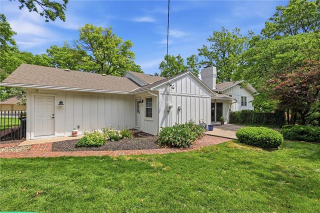 1901 W 70th Street, Mission Hills, KS 66208